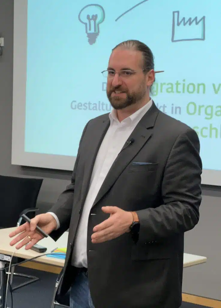 Speaker Dominique Winter